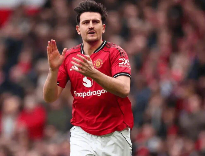 开云电竞注册-曼联拟降薪续约马奎尔至周薪10万镑，球员愿协商|哈里-马奎尔|合同|英格兰|俱乐部|高层_新浪体育_新浪新闻